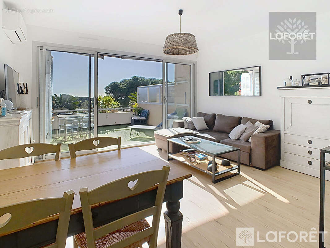 Appartement à CARRY-LE-ROUET