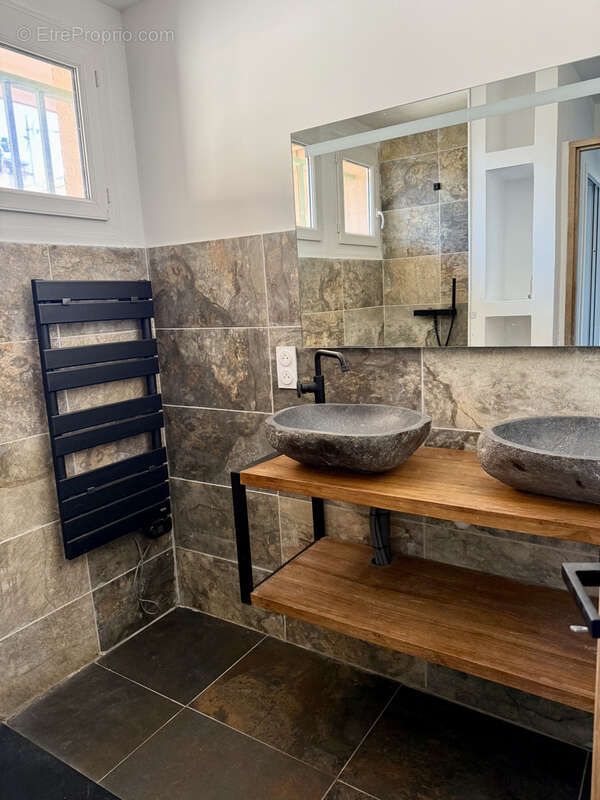 Appartement à MARSEILLE-11E