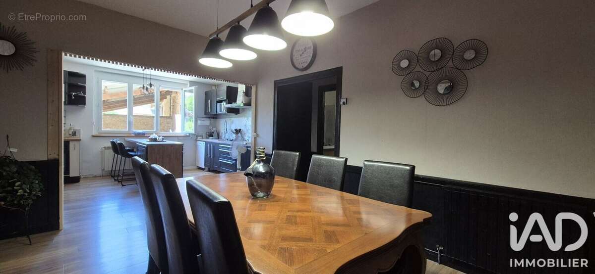 Maison 235 m² à Montbazens  - photo 3
