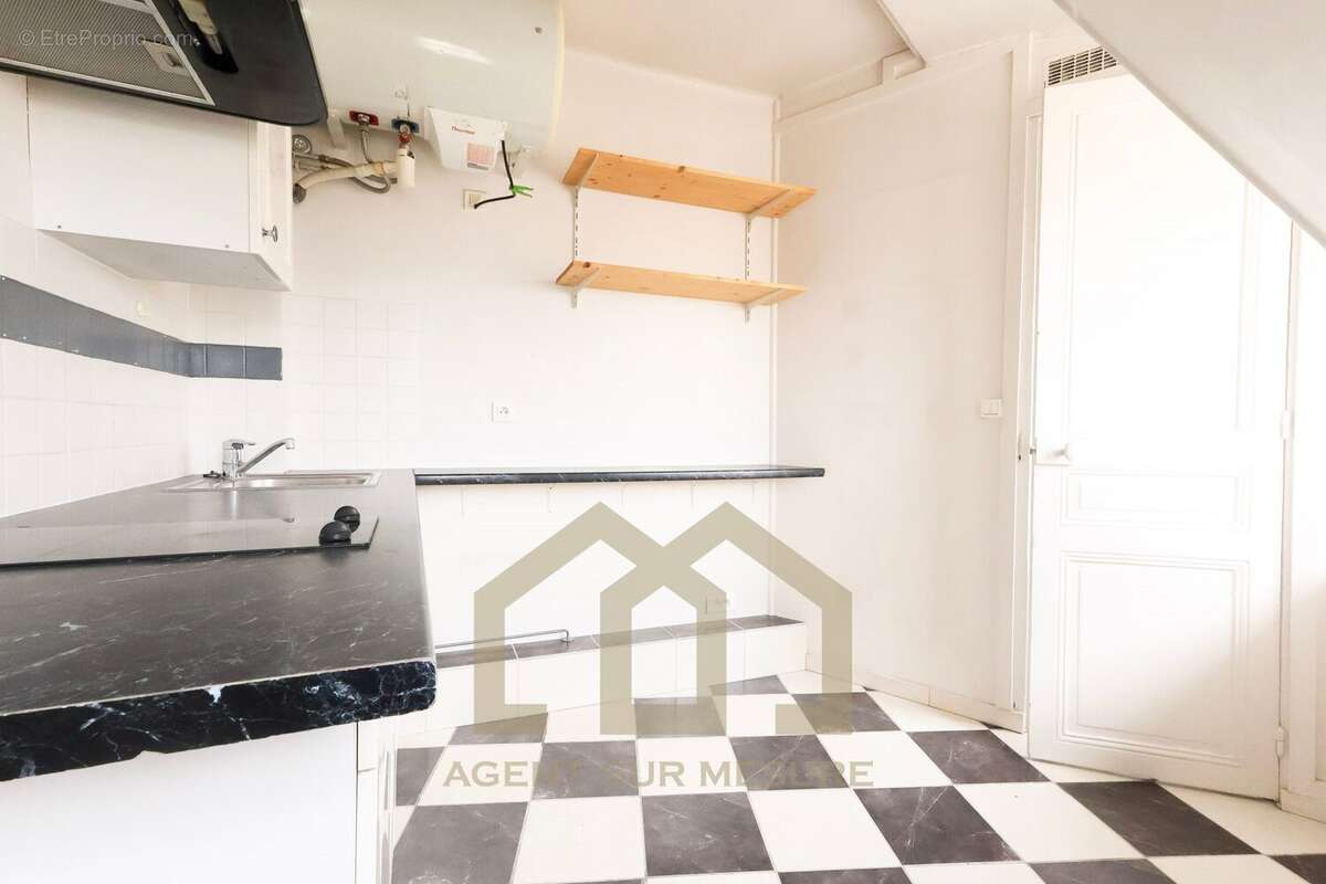 Appartement à PARIS-18E