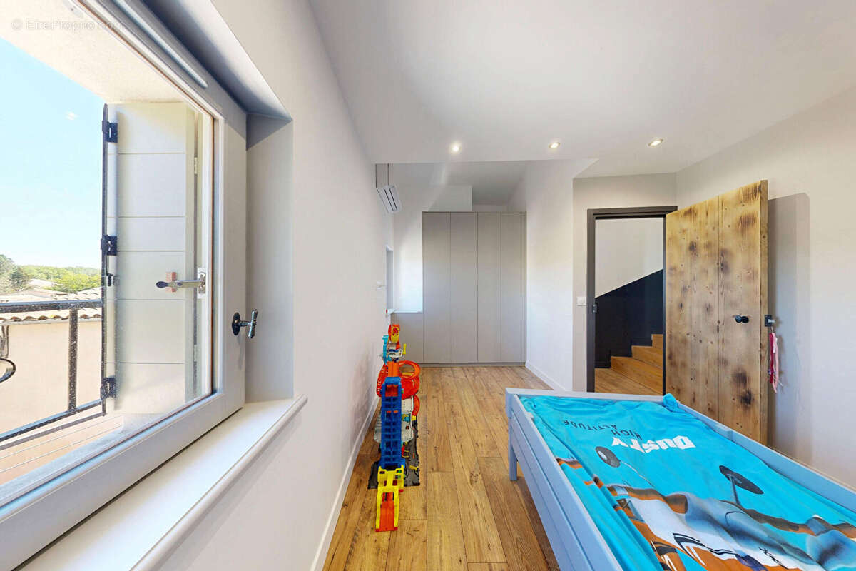 Maison Pernes Les Fontaines 8 pièce(s) 210 m2 - photo 14