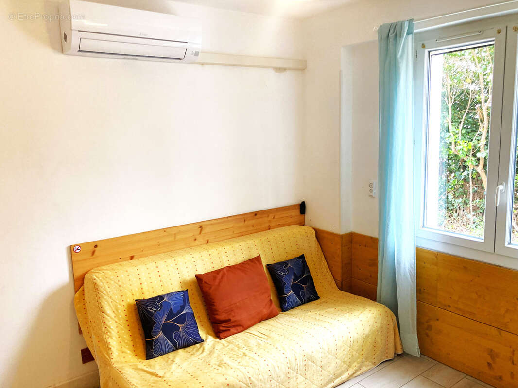 Villa rénovée divisée en 4 appartements à La Ciotat 50 m de la mer - photo 15