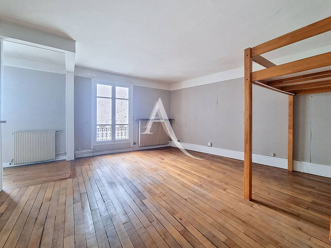Appartement à PARIS-11E