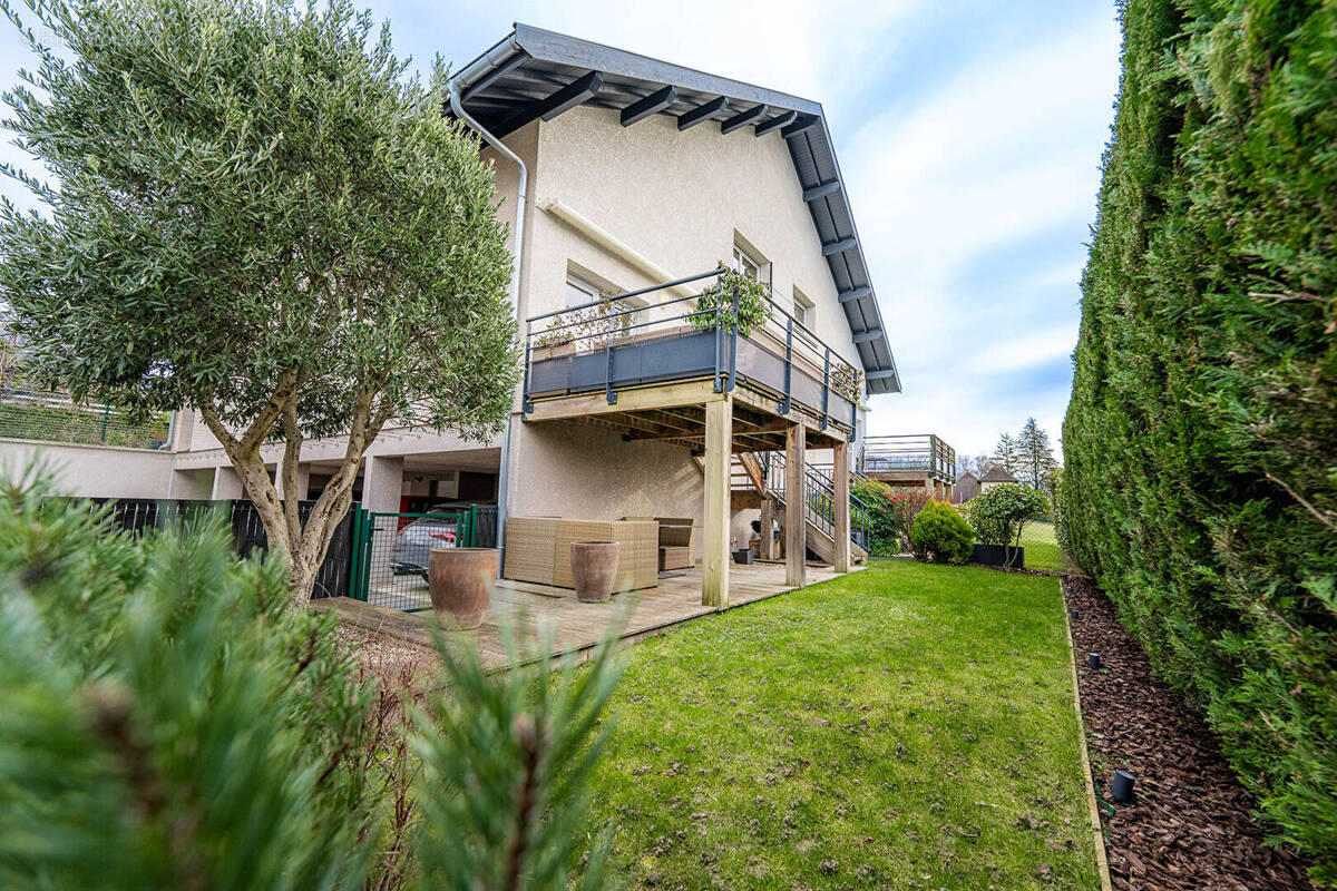 Appartement à BRISON-SAINT-INNOCENT