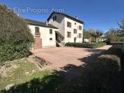 Appartement à REGNIE-DURETTE