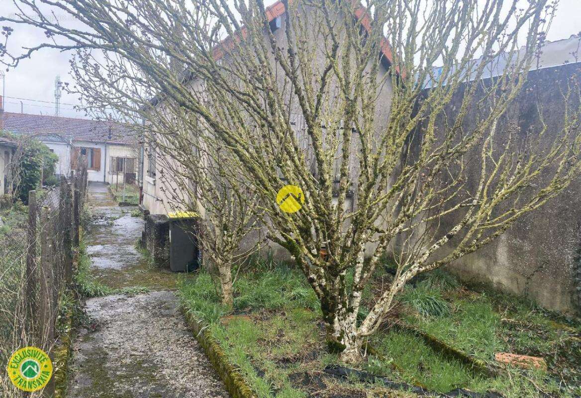 Maison à FOURCHAMBAULT