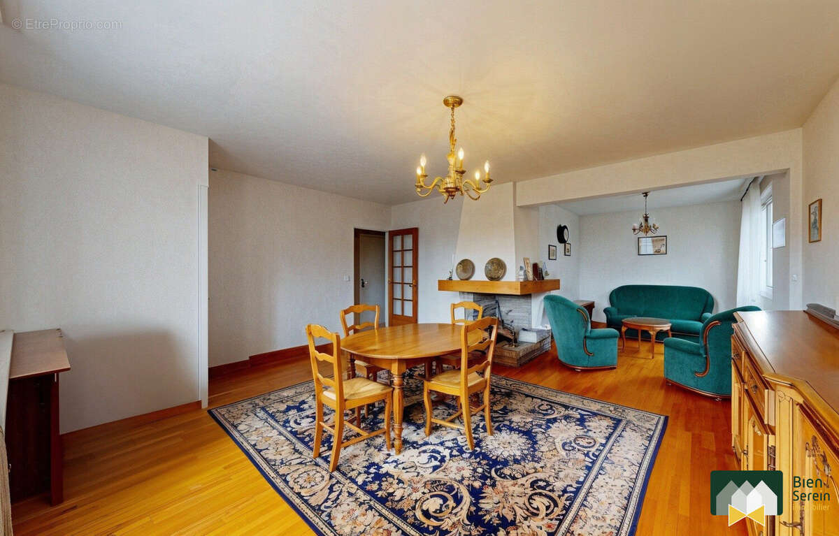 Maison à MAINVILLIERS