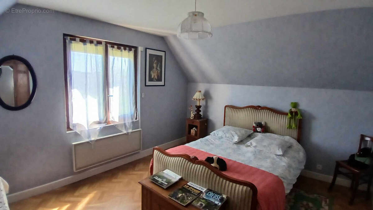 Maison à DUN-LE-PALESTEL