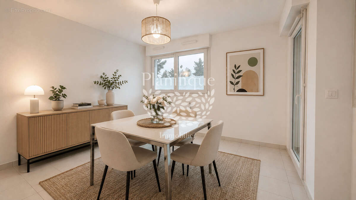 Appartement à CRUSEILLES
