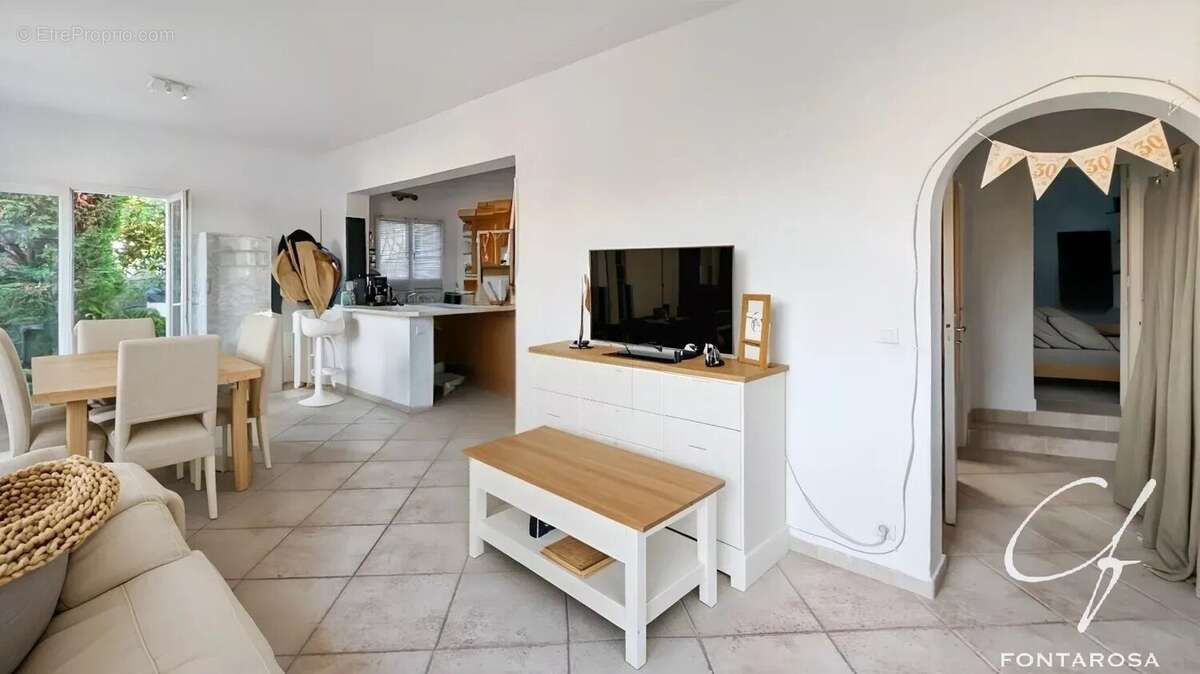 Saint-Raphael exclusivité maison divisée en 2 appartements - photo 14