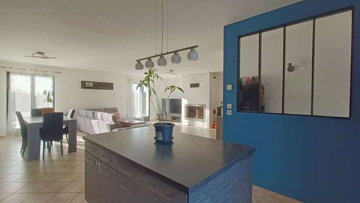 Maison à LE ROCHEREAU