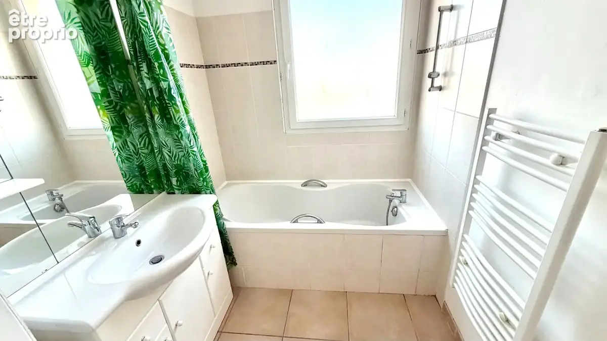 Appartement de type T2 avec terrasse de 25 m²  sans vis à vis et garage  privatif. - photo 8