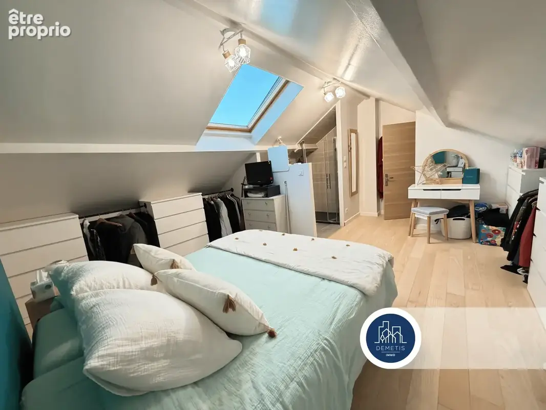 COUP DE CŒUR   Maison rénovée avec jardin & garage - Riffaudières - photo 17