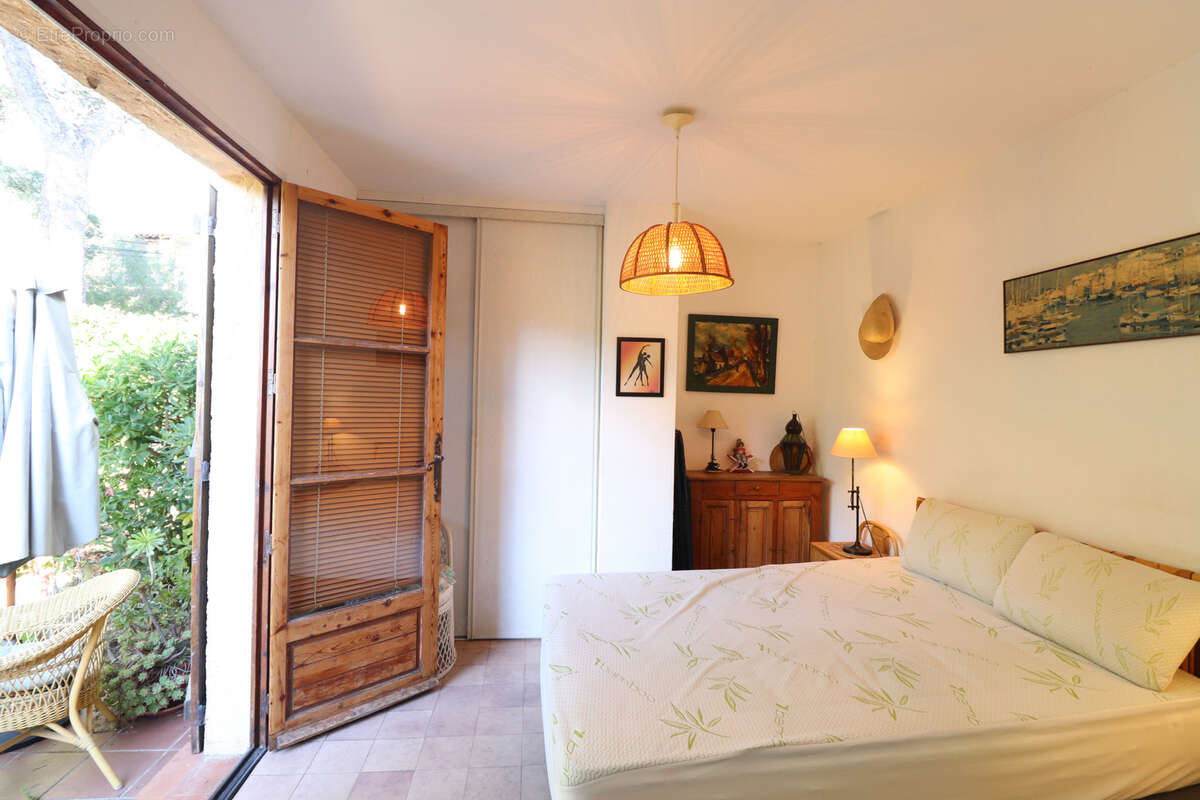 Appartement à LA CROIX-VALMER