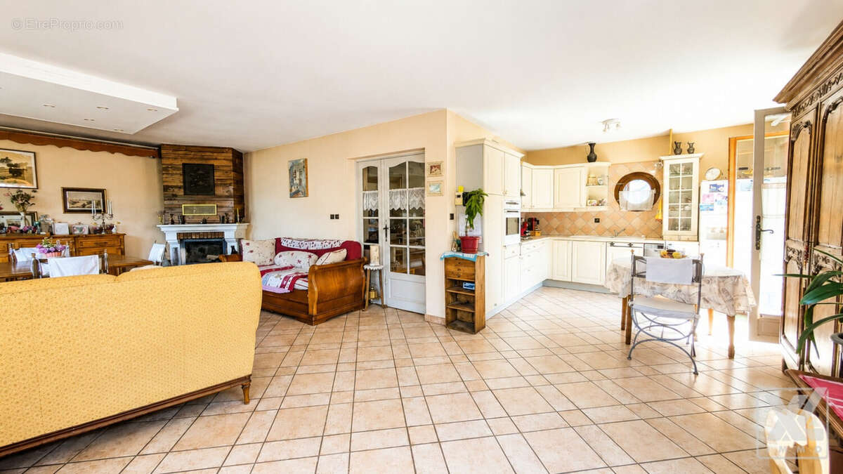 Jolie maison de 146 m² Vue dominante - Plein Sud - photo 3
