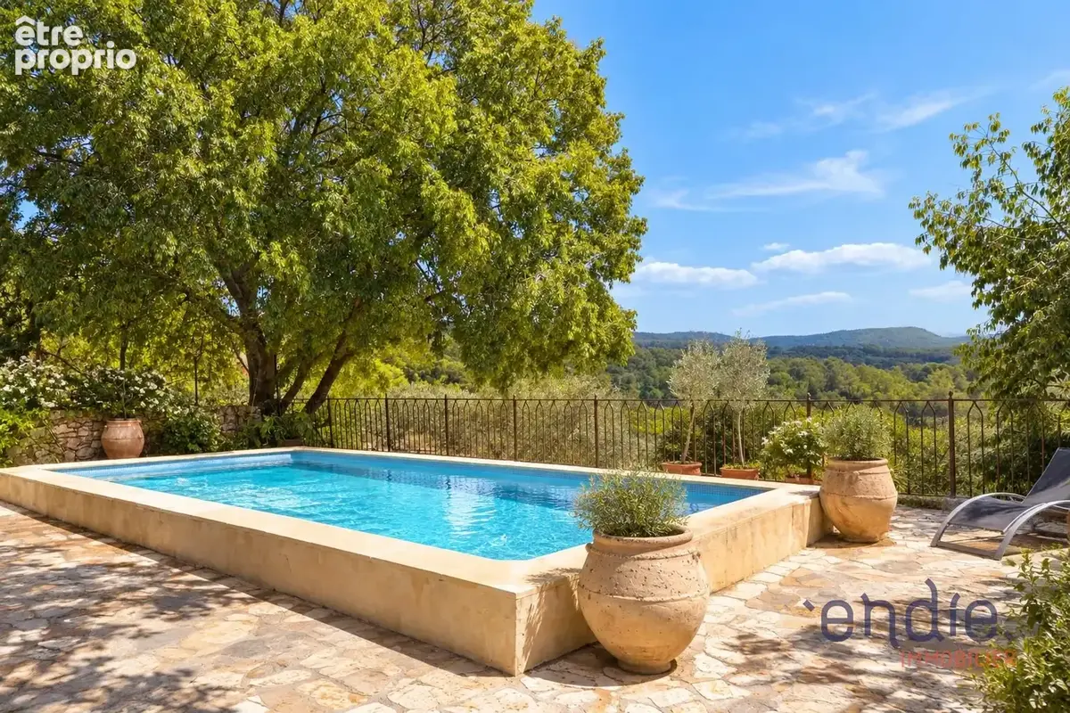 Flayosc - Propriété de charme, 5 chambres, piscine, dépendances - Vue panoramique. - photo 6