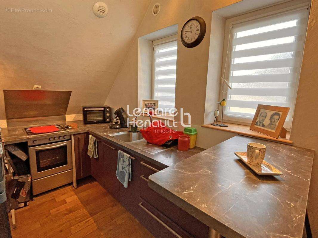 Immeuble pour investisseurs et pro 8 chbres + 3 apparts - photo 2