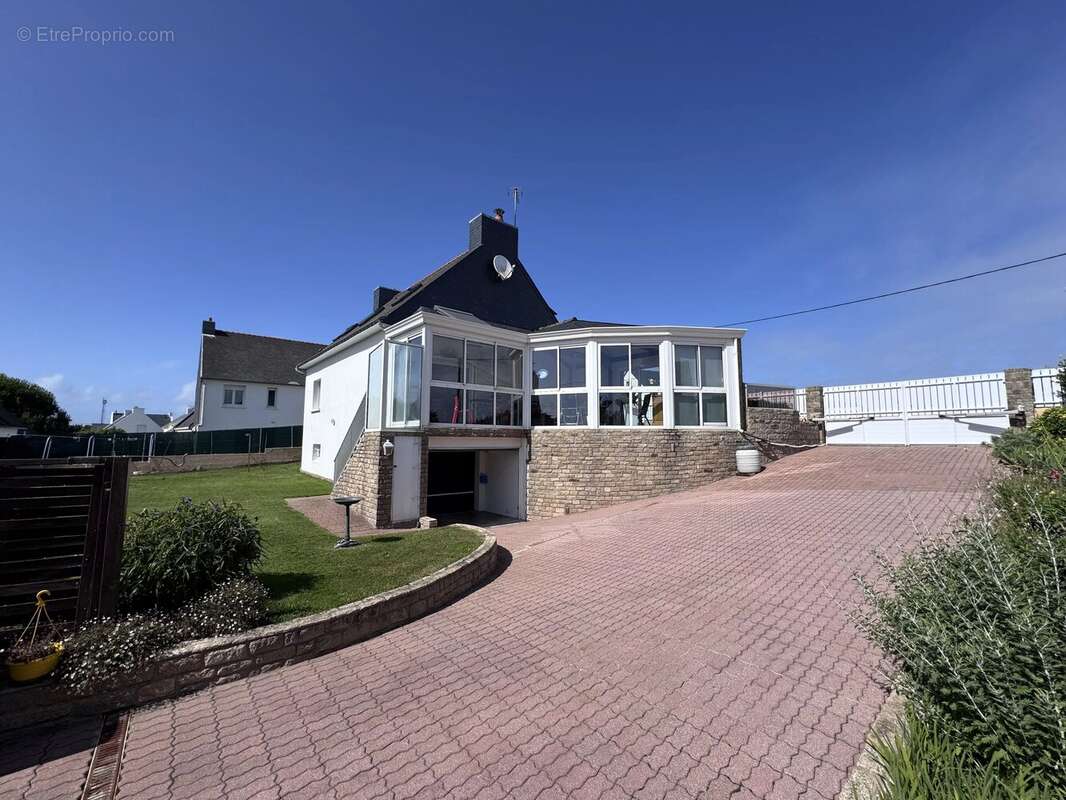 À deux pas de la côte sauvage – maison familiale avec sous-sol complet et jardin clos - photo 9