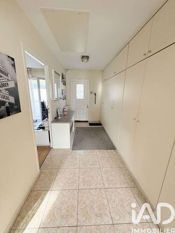 Photo 6 - Maison à LIVRY-GARGAN