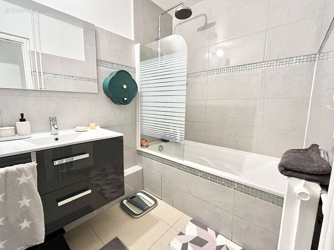 Appartement à NANTERRE