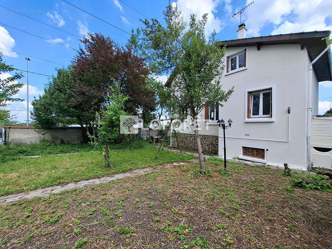 Maison à VILLEMOMBLE