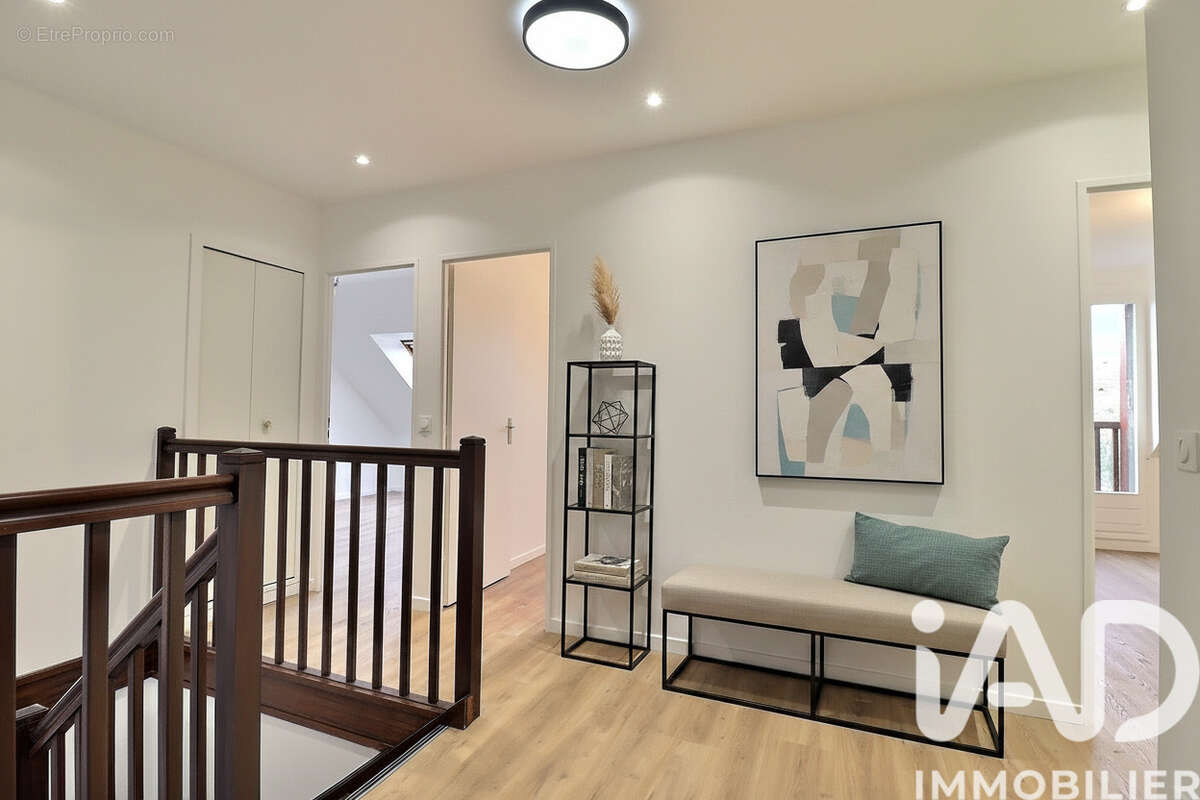 Maison 143 m² à Ozoir-La-Ferriere  - photo 4