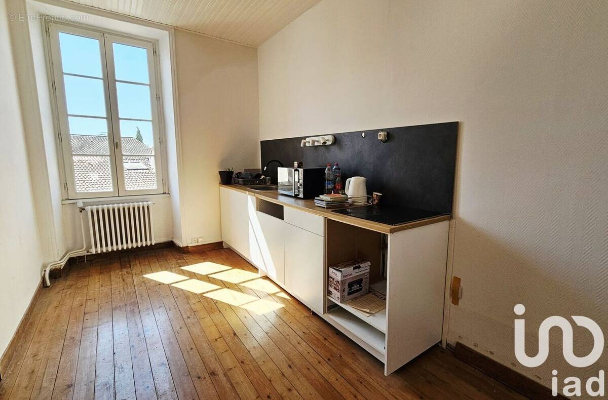 Photo 1 - Maison à LA CHAIZE-LE-VICOMTE