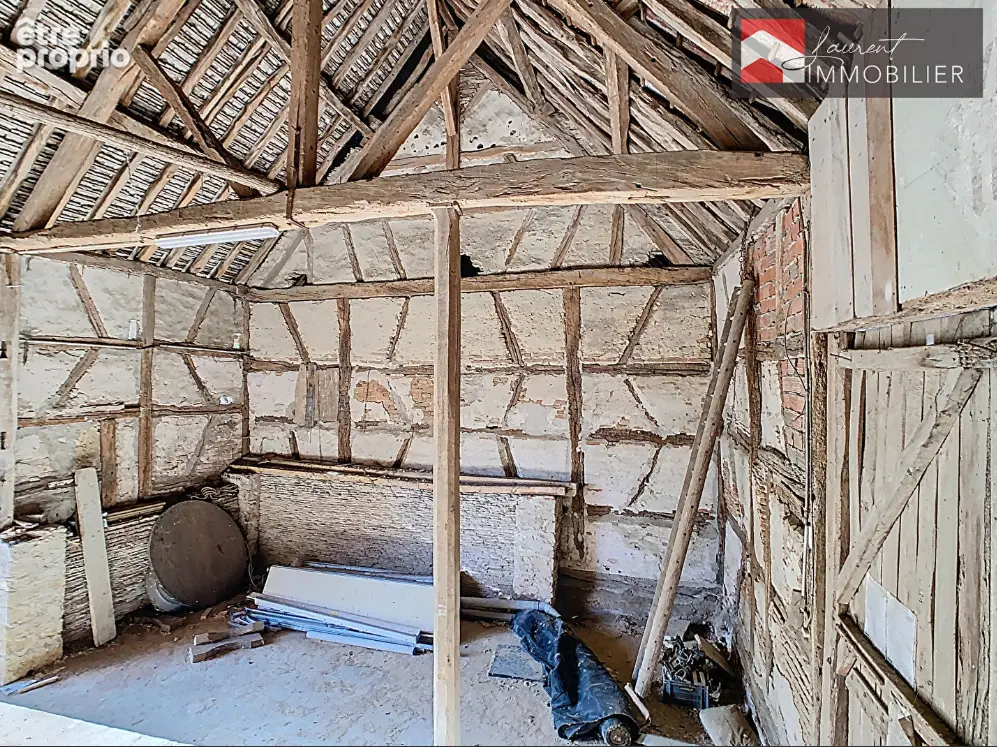 Simandre - Ensemble immobilier avec maison, grange et nombreuses dépendances - 212 000 - photo 13