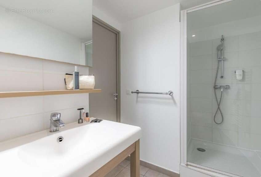 INVESTISSEMENT LOCATIF  VALENCE  Résidence d'Affaires Appart'City Classic Valence - 5,5 % de rentabilité - photo 6