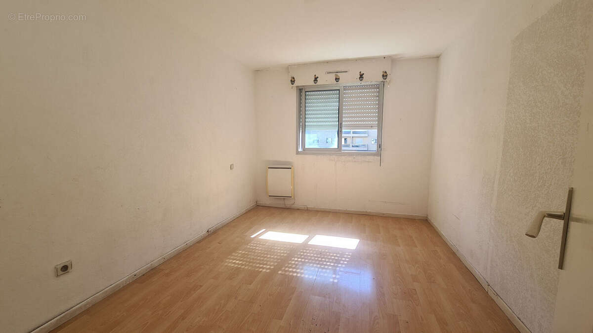 Sète, appartement T3 DE 73 M², Terrasse, cellier, Possibilité d'achat d'un garage en supplément. - photo 11