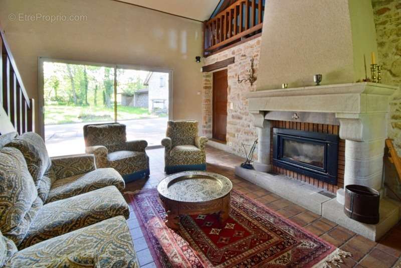 Maison à LA CHAUX-EN-BRESSE