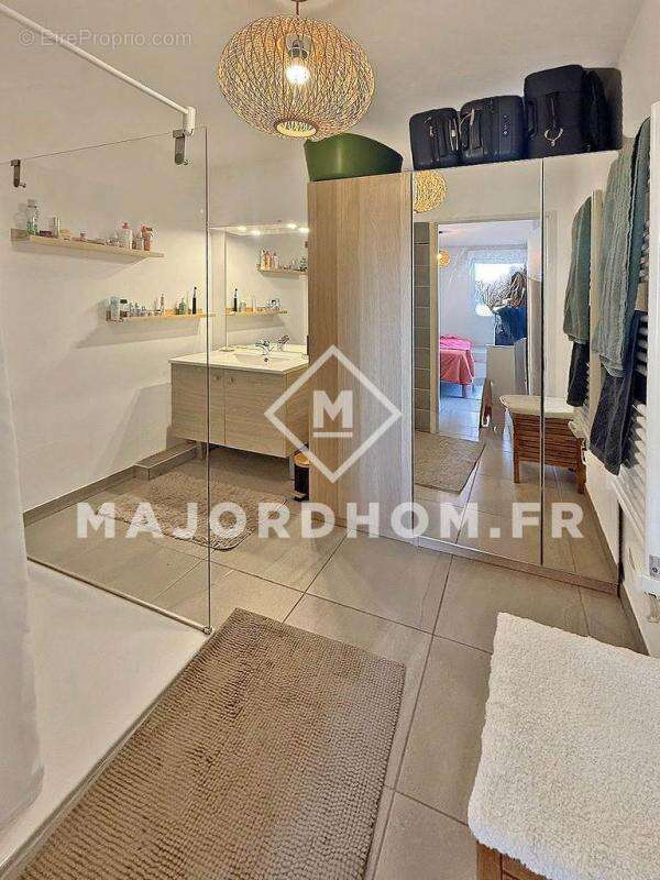 Appartement à MARSEILLE-9E