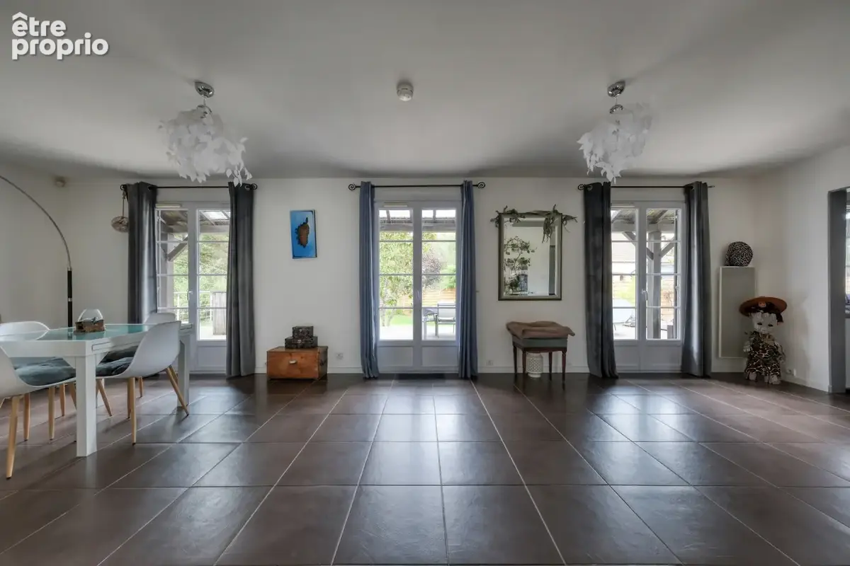 Maison familiale - 7 chambres - 217m2 - 1510m2 de terrain clos - photo 10