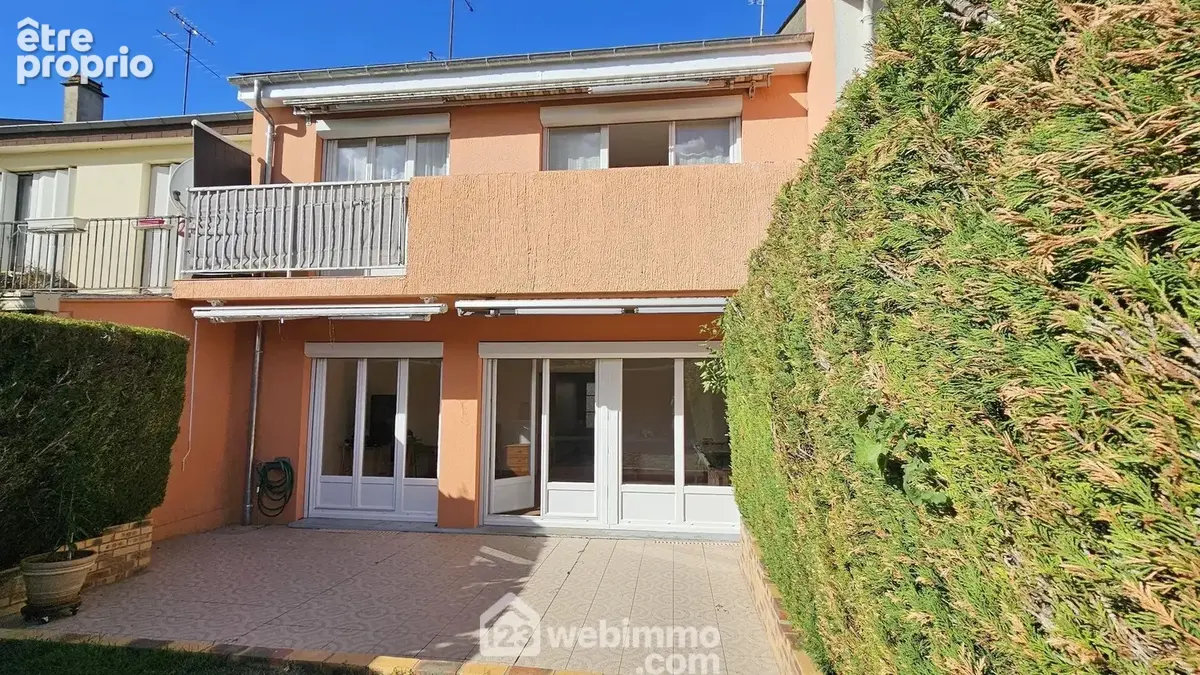 Venez découvrir cette belle maison entretenue de 104 m².