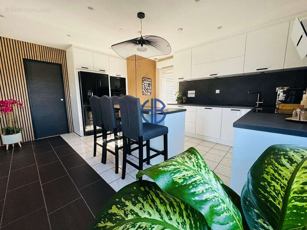 Maison à SAINT-CHEF