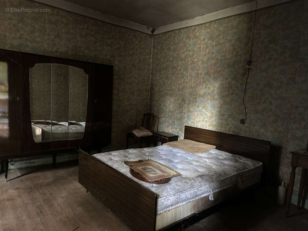 Terrain à SAINT-LEGER-DES-VIGNES