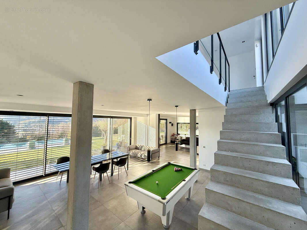 Villa contemporaine de 305 m2 à Saint-Péray - photo 16
