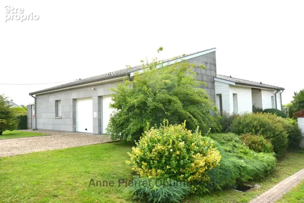 À VENDRE – Grande maison de plain-pied de 224 m² habitable (4 chambres) avec vue exceptionnelle sur forêt et plaine à Vaux-devan - photo 8