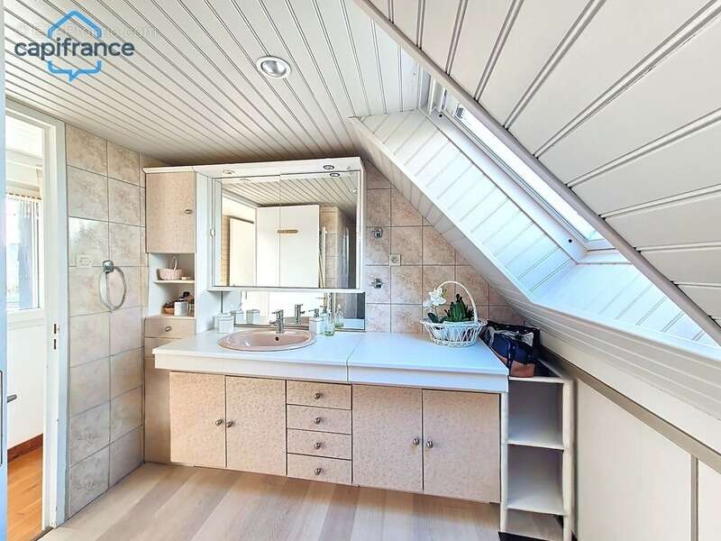 Maison à PLOUGONVELIN