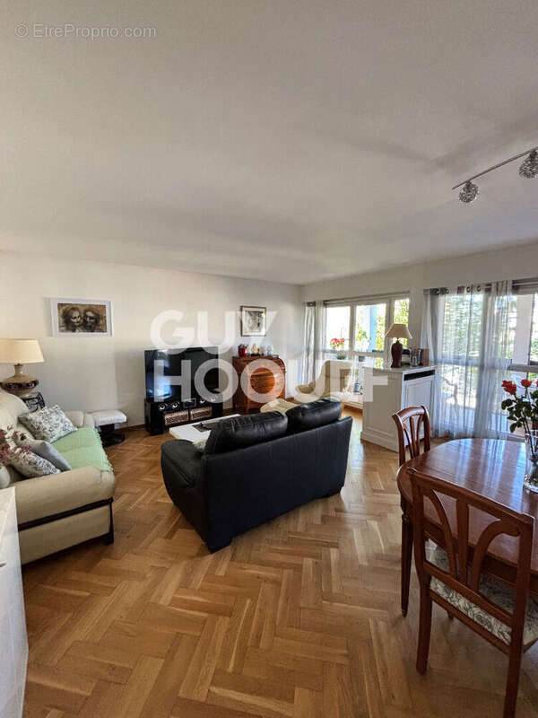 Appartement à LE RAINCY