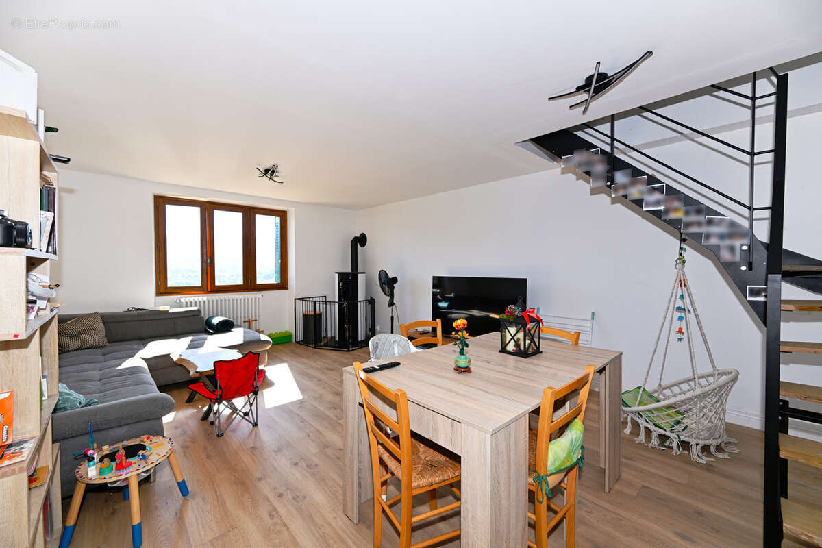 Maison à COGNIN
