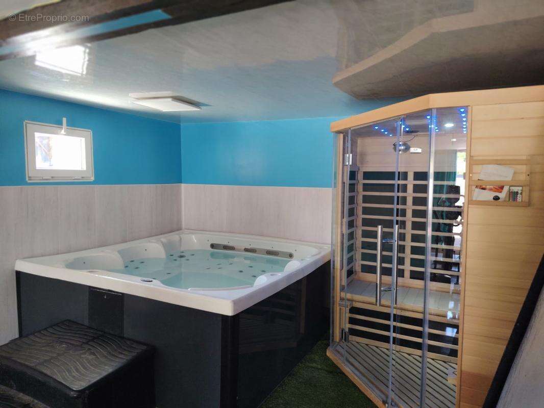 Maison à DANGE-SAINT-ROMAIN