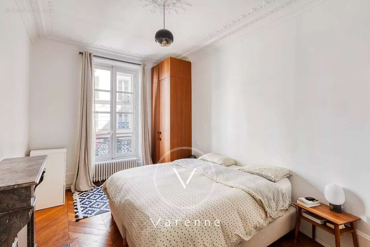 Appartement à PARIS-7E