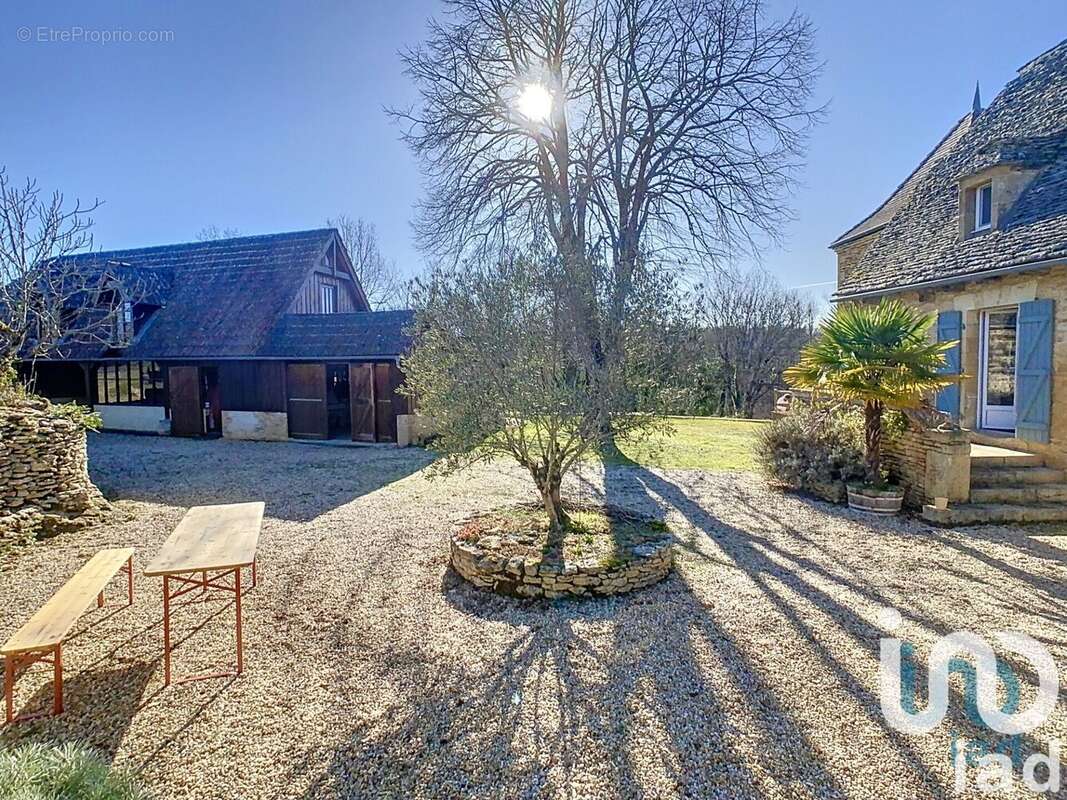 Photo 3 - Maison à ARCHIGNAC