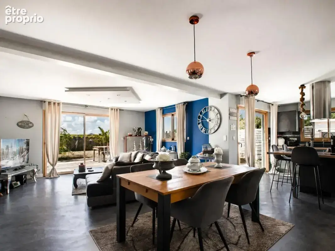 Maison de 7 pièces de 168 m² à Plounévez-Lochrist proche plage - photo 3