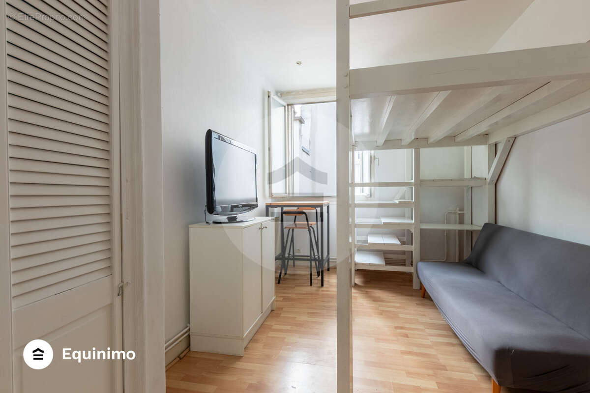 Appartement à PARIS-14E
