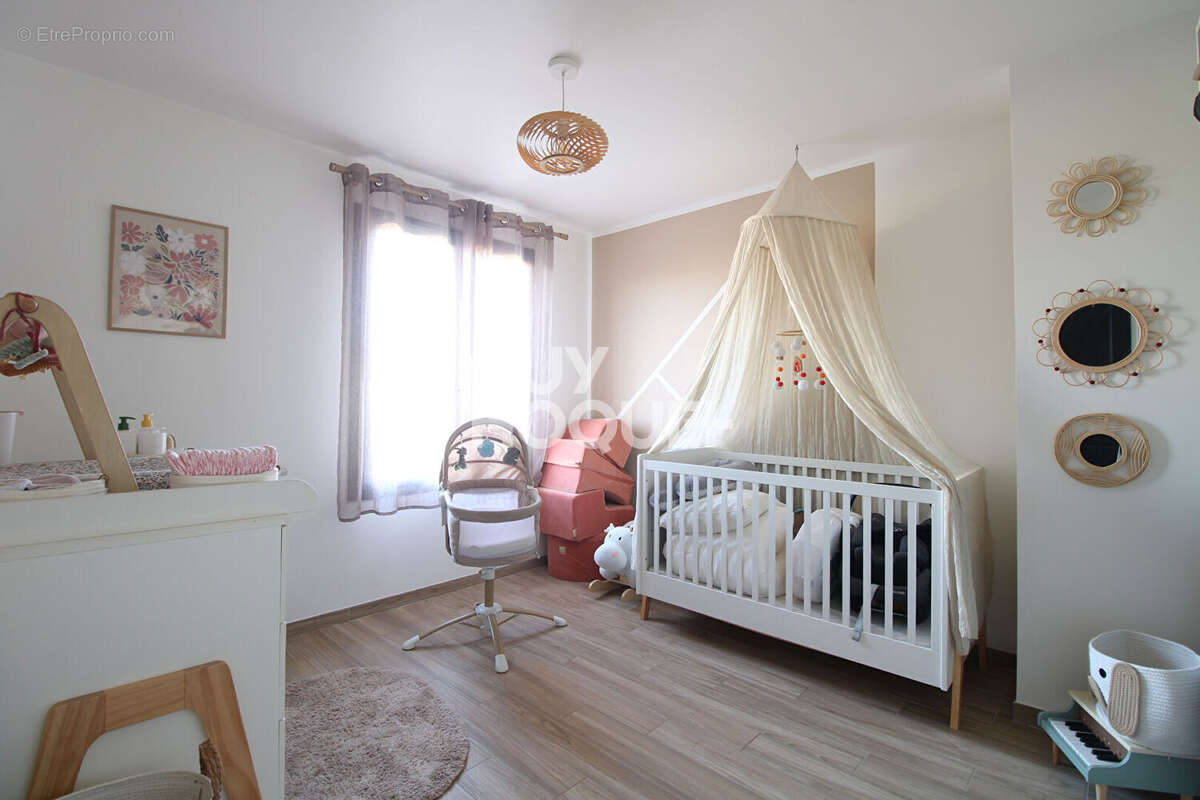 Maison à GRISY-SUISNES