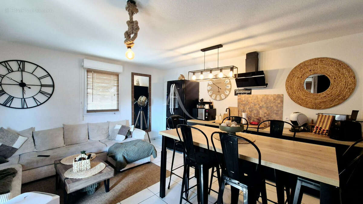 Appartement T3 à vendre à Frontignan - 65,65 m² - Résidence récente de 2020 - Terrasse de 12 m² - Parking privatif en sous-sol - photo 3