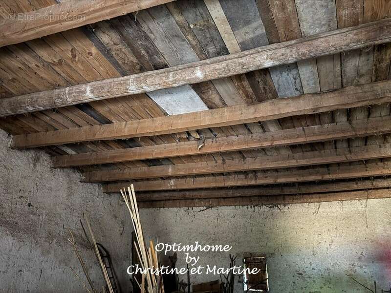 Grange en pierre a champeix : beau potentiel - photo 4