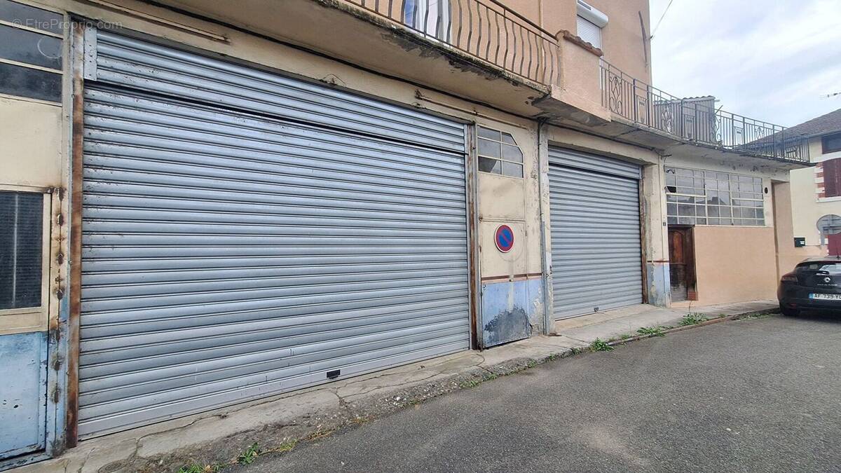 Commerce à MANE